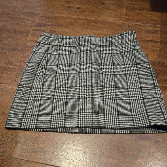 Tibi Check Wool Mini Skirt Size 0 - Picture 7 of 9